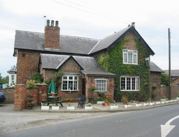 Hotel Thompsons Arms Flaxton Exterior foto